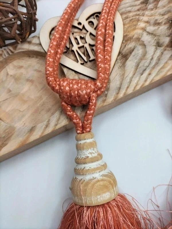 2 abrazaderas nuevas de madera color coral y beige – photo 2
